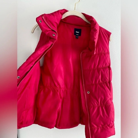 Gap Barbie Core Hot Pink Puffer Vest  Size Small - Picture 4 of 7